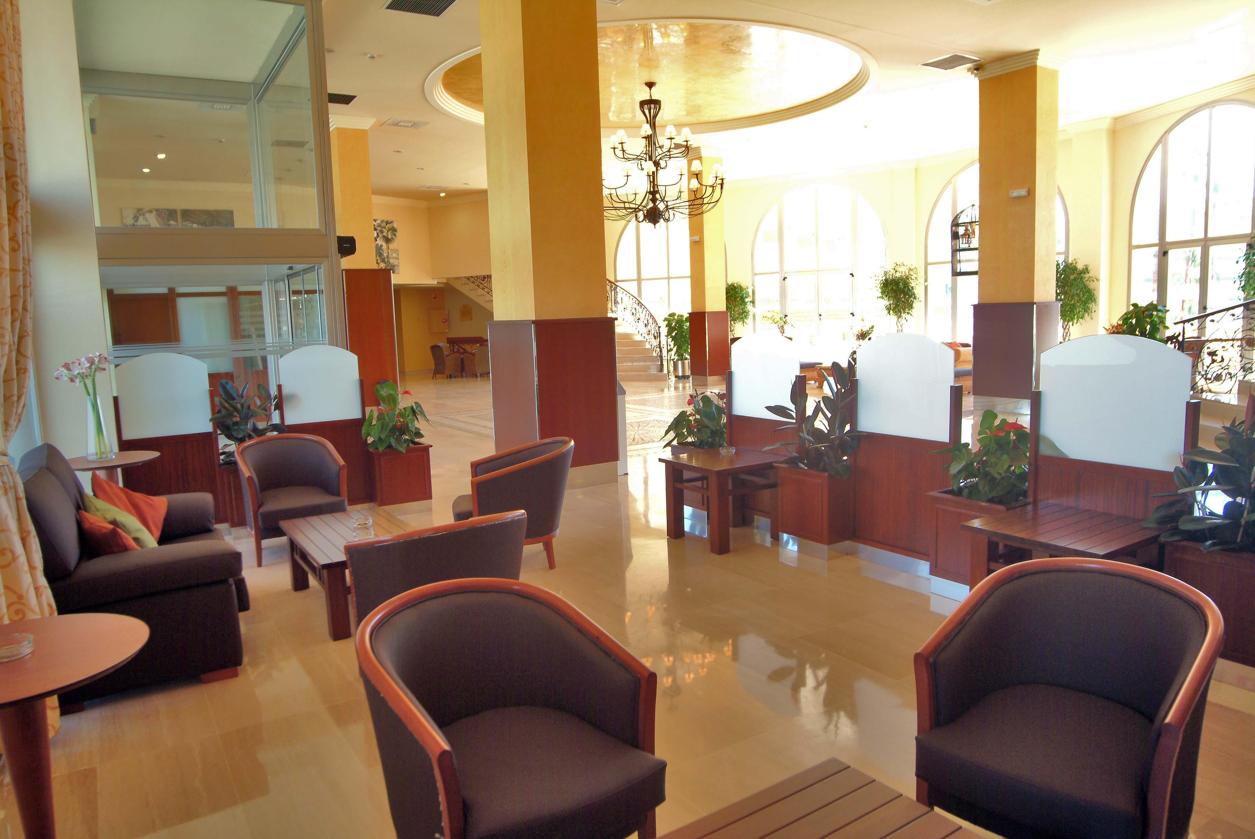 Ohtels La Hacienda Hotel La Pineda Buitenkant foto