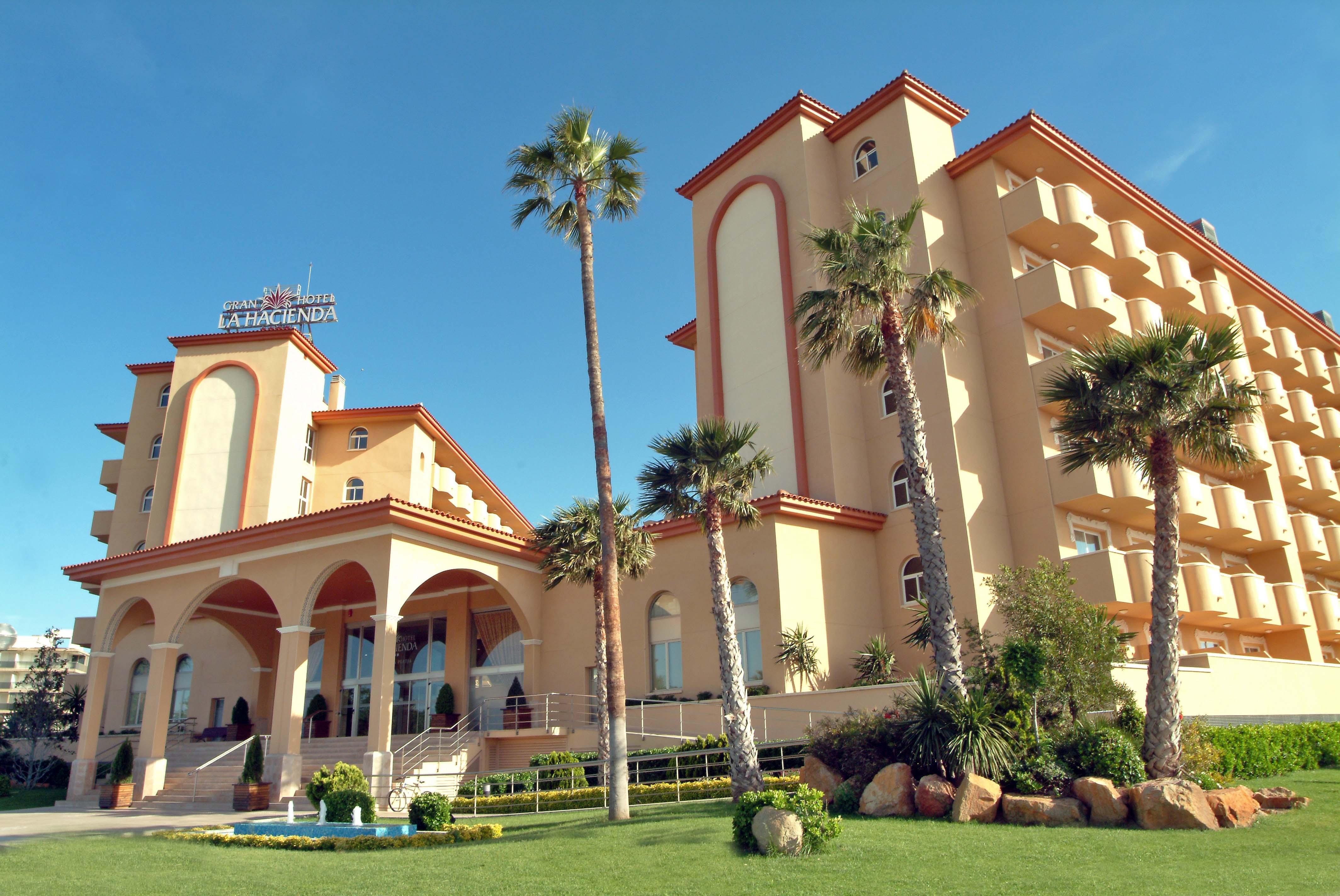 Ohtels La Hacienda Hotel La Pineda Buitenkant foto