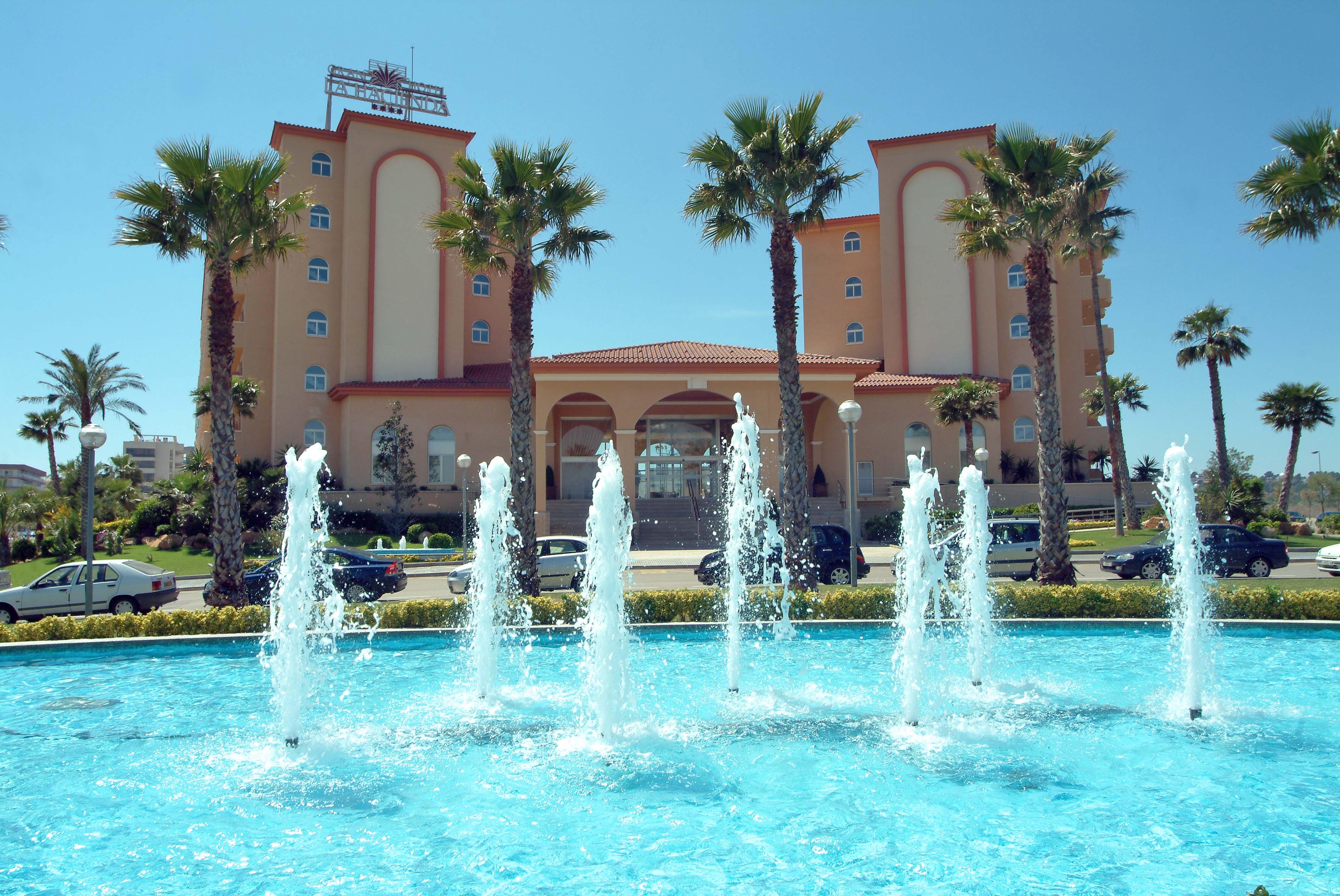 Ohtels La Hacienda Hotel La Pineda Buitenkant foto